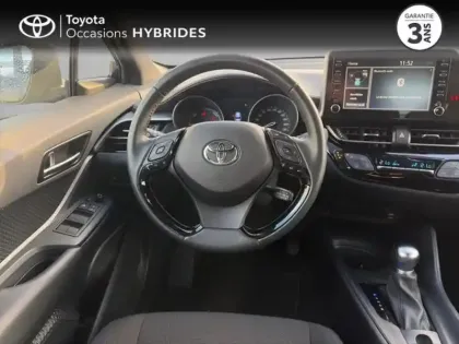 Photo 8 Toyota C-HR  1.8 Hybride 122ch Dynamic Ultimate E-CVT