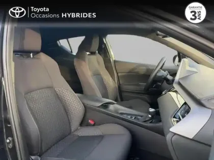 Photo 20 Toyota C-HR  1.8 Hybride 122ch Dynamic Ultimate E-CVT