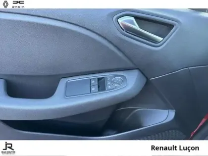 Photo 13 Renault Clio  1.6 E-Tech 140ch Limited -21