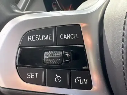 Photo 5 BMW Serie 1 Gén. III (F40) Ph1 Edition M Design 5