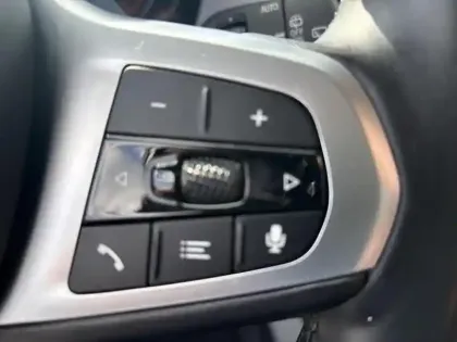 Photo 6 BMW Serie 1 Gén. III (F40) Ph1 Edition M Design 5