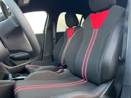 Photo 8 Opel Corsa  -e 136ch GS