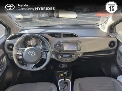 Photo 7 Toyota Yaris  HSD 100h France 5p