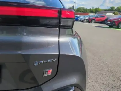 Photo 9 Toyota C-HR  2.0 Hybride Rechargeable 225ch GR Sport NG23