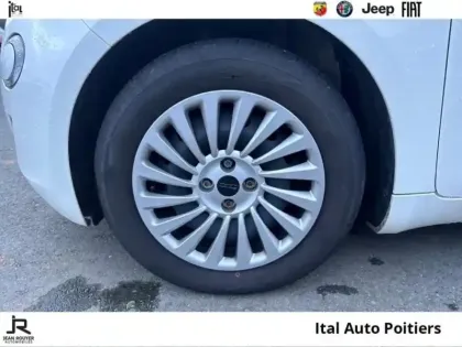 Photo 10 Fiat 500  e 95ch Action Plus