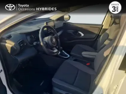 Photo 32 Toyota Yaris  116h Design 5p MY22