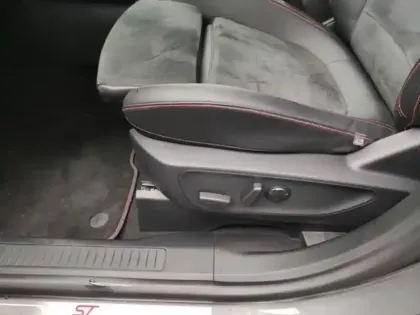 Photo 13 Ford Kuga  2.5 Duratec 190ch FHEV E85 ST-Line X BVA