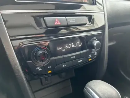 Photo 14 Suzuki Vitara  1.5 Dualjet Hybrid 115ch Style Auto