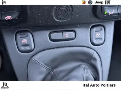 Photo 26 Fiat Panda  1.0 70ch BSG S&S Cross