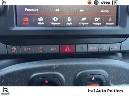 Photo 28 Fiat Panda  1.0 70ch BSG S&S Cross