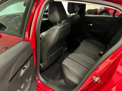 Photo 9 Peugeot 208  e- 136ch Allure