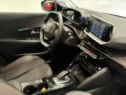 Photo 11 Peugeot 208  e- 136ch Allure