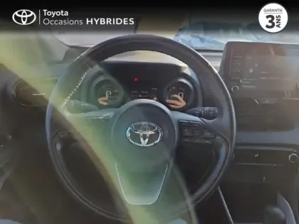 Photo 8 Toyota Yaris  116h Design 5p