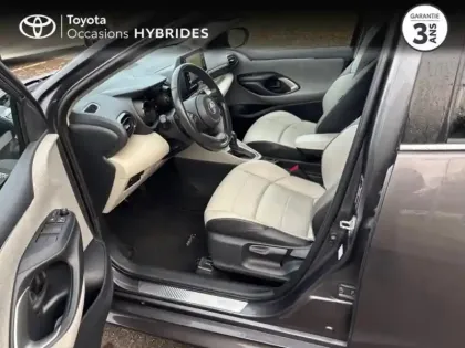 Photo 25 Toyota Yaris  116h Iconic 5p