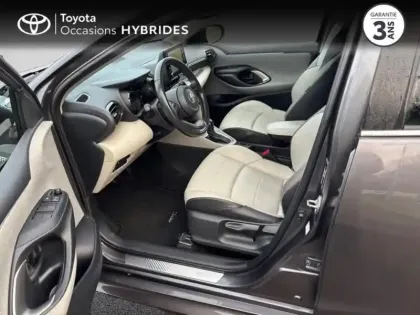 Photo 10 Toyota Yaris  116h Iconic 5p