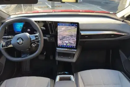 Photo 8 Renault Scenic E-TECH ELECTRIQUE 220 ch grande autonomie Techno