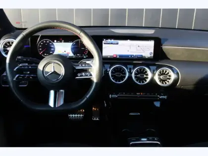 Photo 10 Mercedes Classe A 250 e Hybrid EQ AMG Line