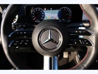 Photo 12 Mercedes Classe A 250 e Hybrid EQ AMG Line