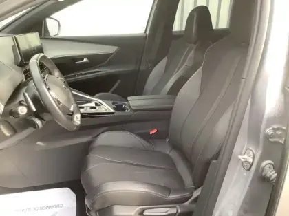 Photo 10 Peugeot 3008 Hybrid 136 e-DCS6 GT