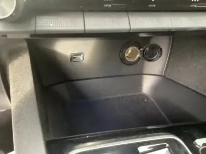 Photo 20 Peugeot 3008 Hybrid 136 e-DCS6 GT