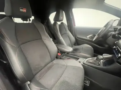 Photo 21 Toyota Yaris 116h GR SPORT RDS