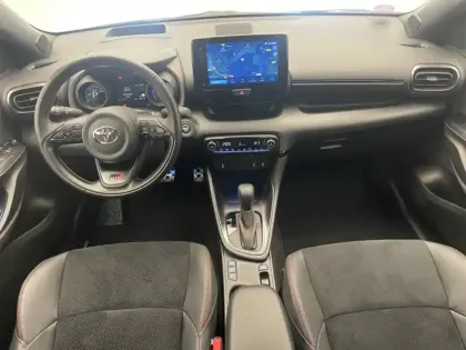 Photo 10 Toyota Yaris 116h GR SPORT RDS