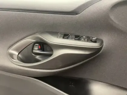 Photo 15 Toyota Yaris 116h GR SPORT RDS