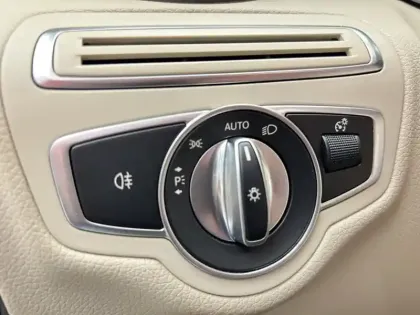 Photo 26 Mercedes Classe C 220 d Cabriolet AMG Line