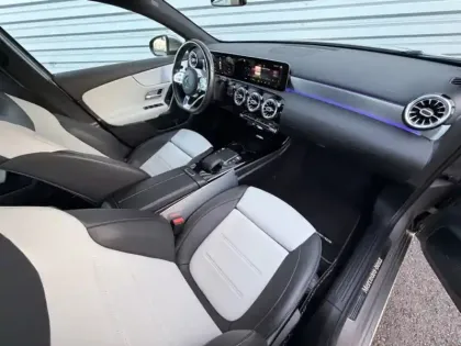 Photo 10 Mercedes Classe A 250 e AMG Line