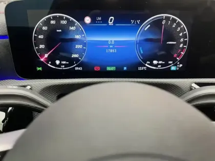 Photo 20 Mercedes CLA Coupé 250 e Hybrid EQ AMG Line