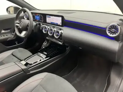 Photo 18 Mercedes CLA Coupé 250 e Hybrid EQ AMG Line