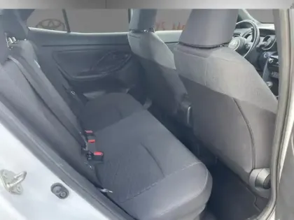 Photo 11 Toyota Yaris Hybride 1.5 HYBRID 116H DESIGN Cargo