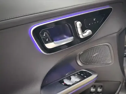 Photo 53 Mercedes Classe C 300 e Hybrid EQ AMG Line