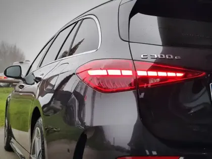 Photo 46 Mercedes Classe C 300 e Hybrid EQ AMG Line