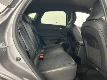 Photo 76 Renault Captur  E-Tech 145