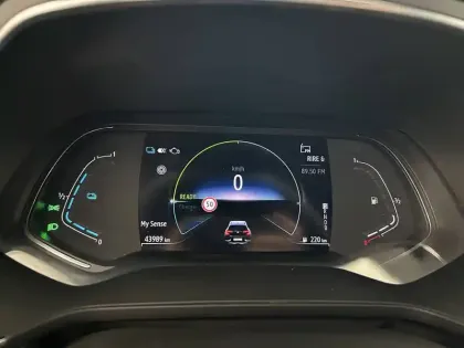Photo 67 Renault Captur  E-Tech 145