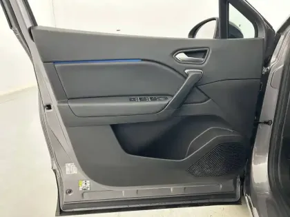 Photo 37 Renault Captur  E-Tech 145