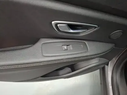 Photo 19 Renault Scenic Gén. IV (JFA) Ph1 Intens 5