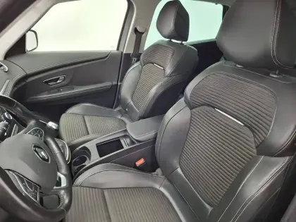 Photo 44 Renault Scenic Gén. IV (JFA) Ph1 Intens 5