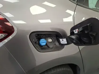 Photo 11 Renault Scenic Gén. IV (JFA) Ph1 Intens 5