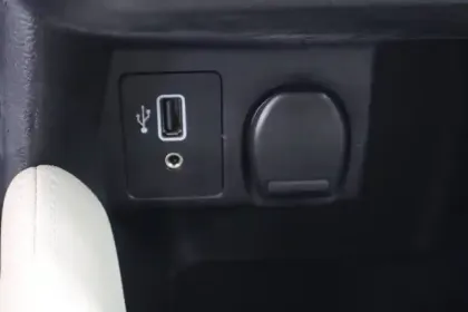 Photo 23 Nissan Micra  IG-T 100