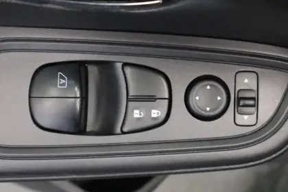 Photo 22 Nissan Micra  IG-T 100