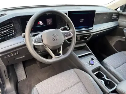 Photo 13 Volkswagen Tiguan  1.5 eTSI 131ch DSG7