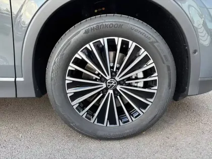 Photo 17 Volkswagen Tiguan  1.5 eTSI 131ch DSG7