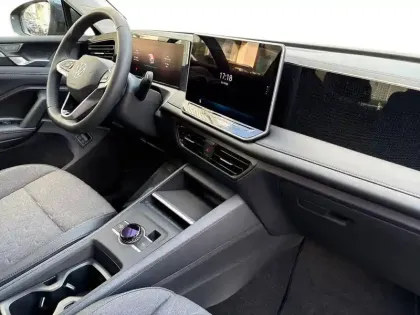 Photo 7 Volkswagen Tiguan  1.5 eTSI 131ch DSG7