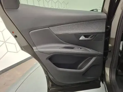 Photo 23 Peugeot 3008  Puretech 180ch S&S EAT8