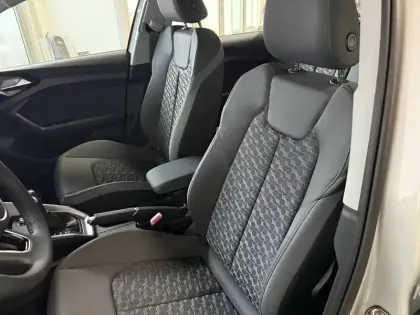 Photo 28 Audi A1  Sportback 30 TFSI 116 ch S tronic 7