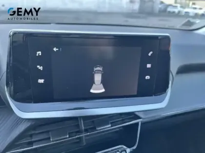 Photo 20 Peugeot 208  PureTech 75 S&S BVM5