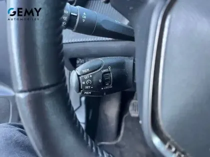 Photo 16 Peugeot 208  PureTech 75 S&S BVM5