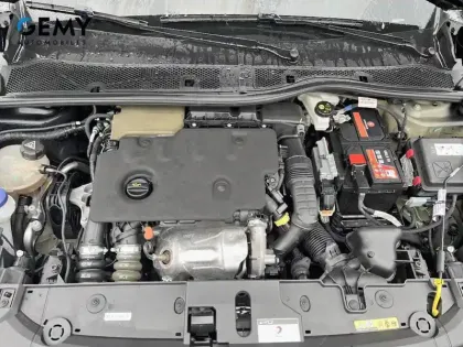 Photo 11 Peugeot 208  BlueHDi 100 S&S BVM6